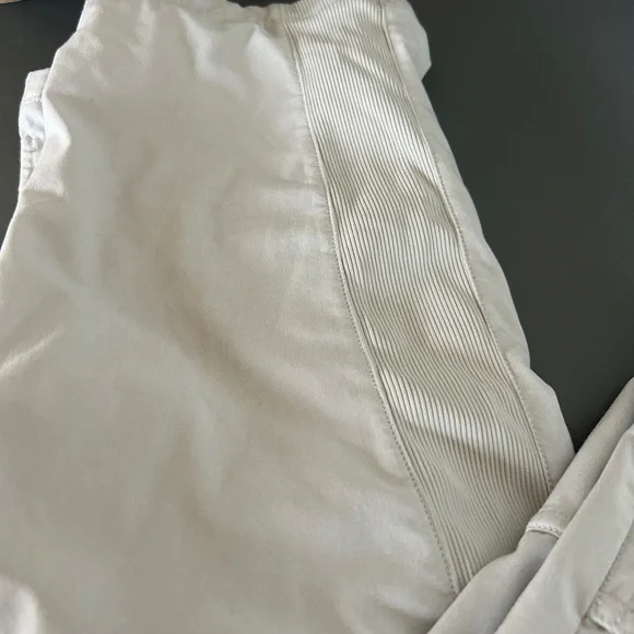 Lululemon Athletica Light Grey Joggers - Picture 7 of 7